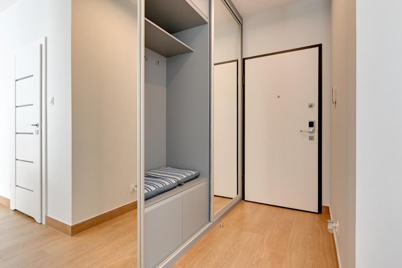 Holiday Apartment Near The Sea - Free Private Parking Danzig Exterior foto